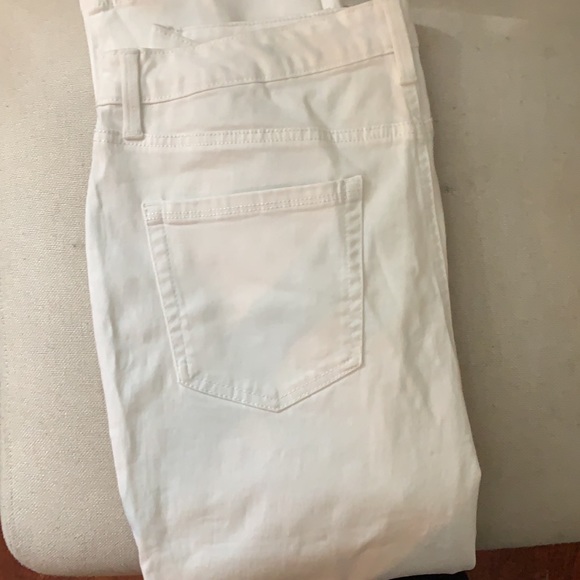 Charter Club Woman’s White Bristol Capri pants - Picture 3 of 5